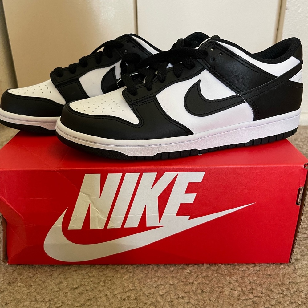 Nike Panda Dunk Low 7.5W